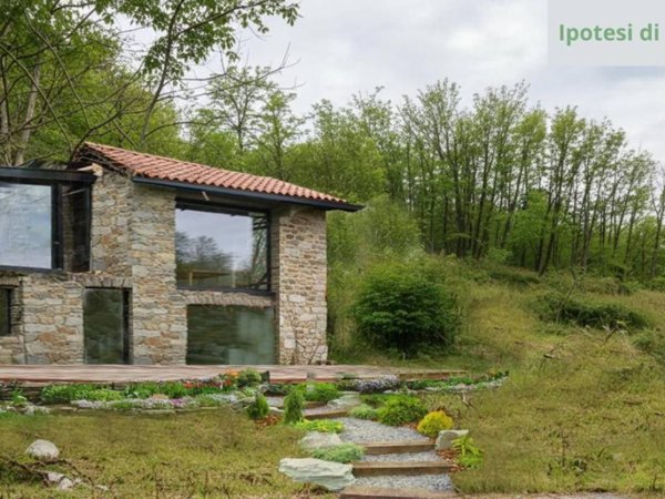 casa indipendente in vendita a Nebbiuno