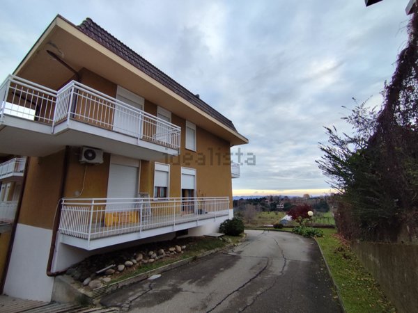 appartamento in vendita a Nebbiuno