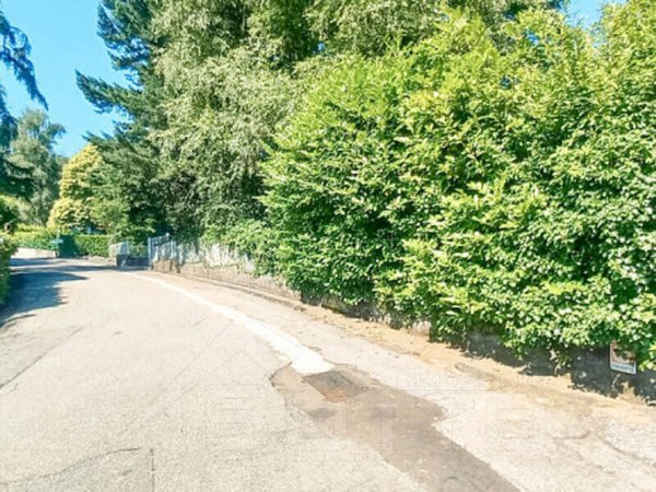 casa indipendente in vendita a Nebbiuno