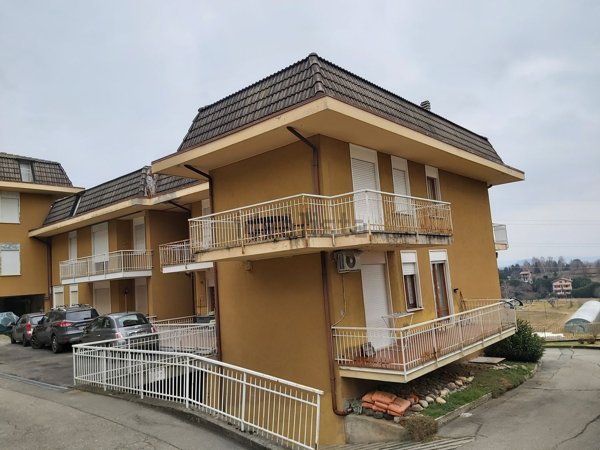 appartamento in vendita a Nebbiuno