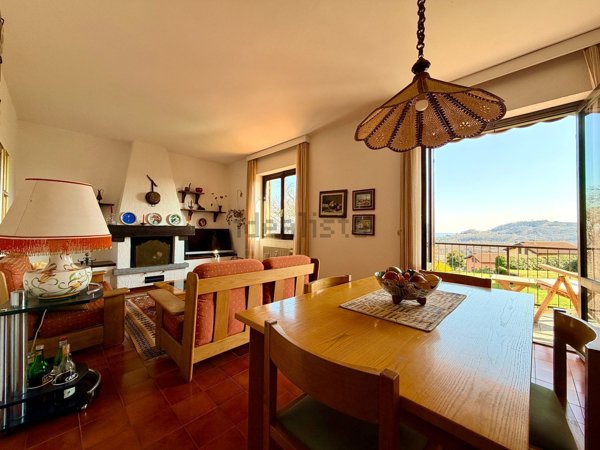 appartamento in vendita a Nebbiuno