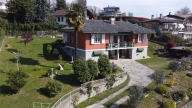 casa indipendente in vendita a Nebbiuno