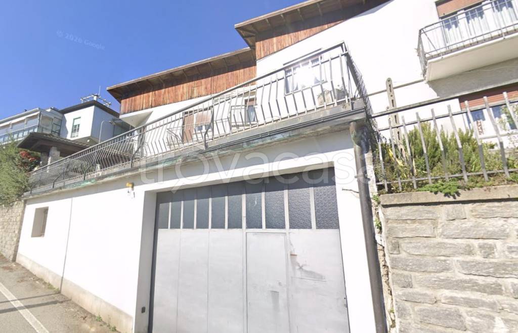 appartamento in vendita a Nebbiuno in zona Fosseno