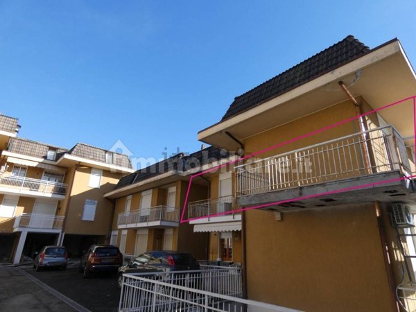 appartamento in vendita a Nebbiuno in zona Tapigliano