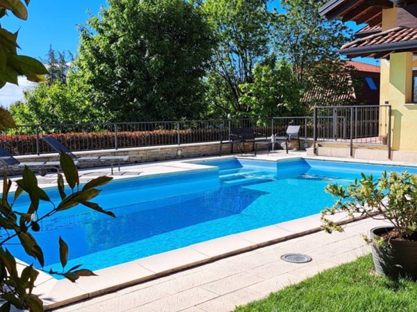 casa indipendente in vendita a Nebbiuno in zona Fosseno