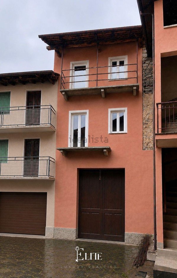 appartamento in vendita a Nebbiuno in zona Fosseno