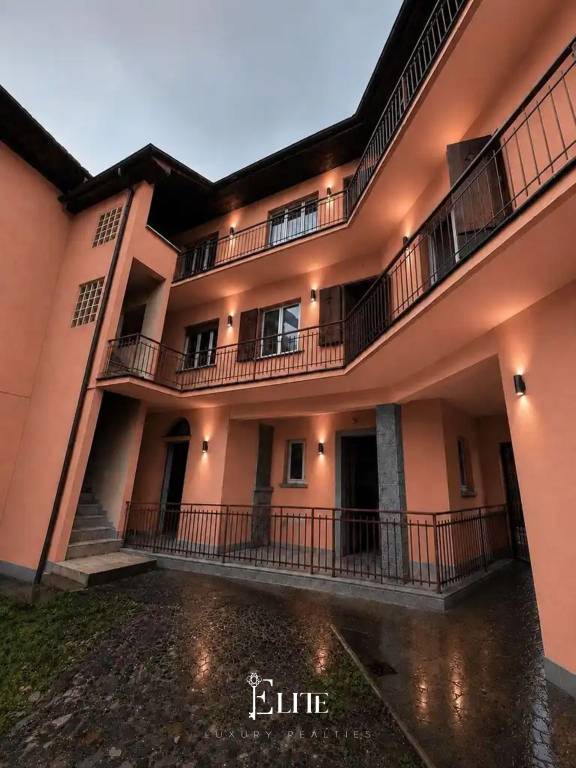 appartamento in vendita a Nebbiuno in zona Fosseno