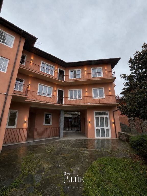 appartamento in vendita a Nebbiuno in zona Fosseno