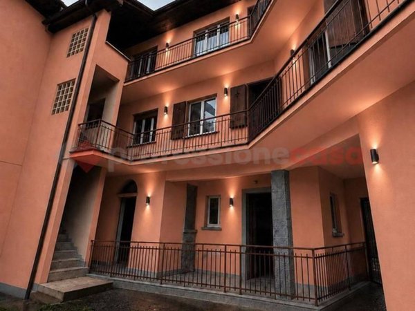 appartamento in vendita a Nebbiuno in zona Fosseno