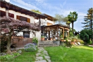 casa indipendente in vendita a Nebbiuno