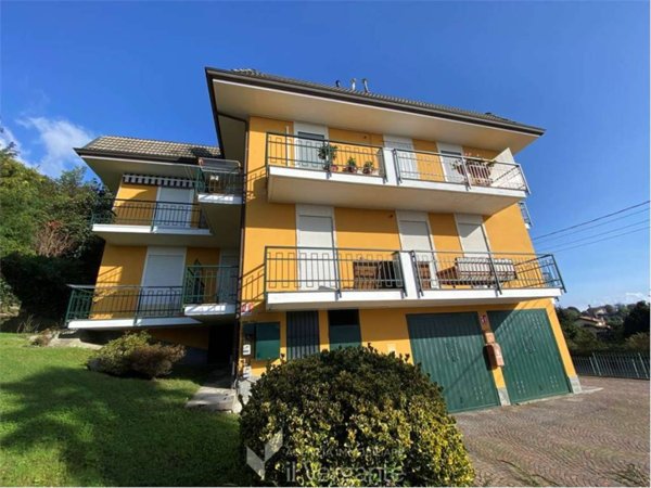 appartamento in vendita a Nebbiuno in zona Tapigliano