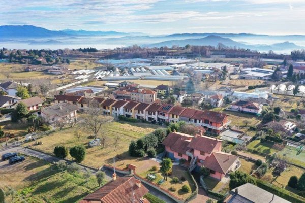 terreno edificabile in vendita a Nebbiuno in zona Tapigliano