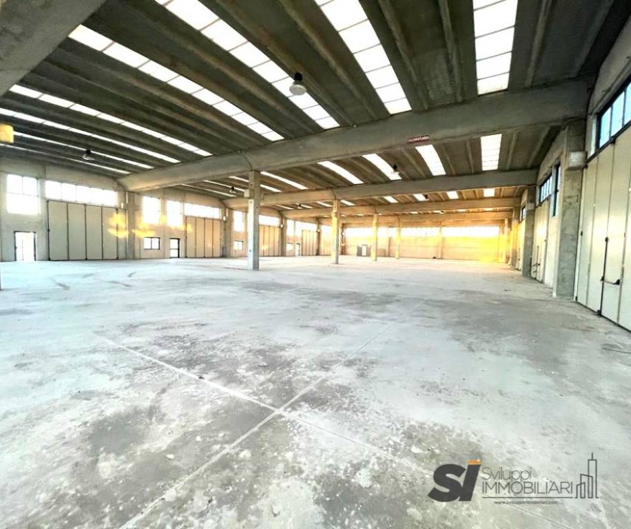 locale commerciale in vendita a Nibbiola