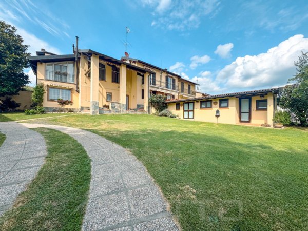 casa indipendente in vendita a Nibbiola