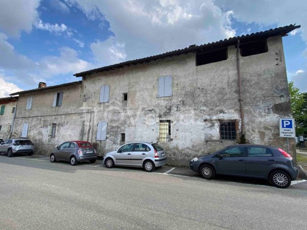 casa indipendente in vendita a Nibbiola