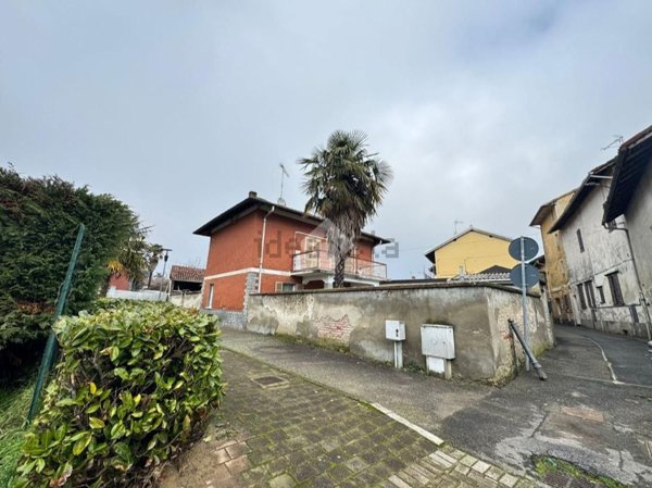 casa indipendente in vendita a Nibbiola