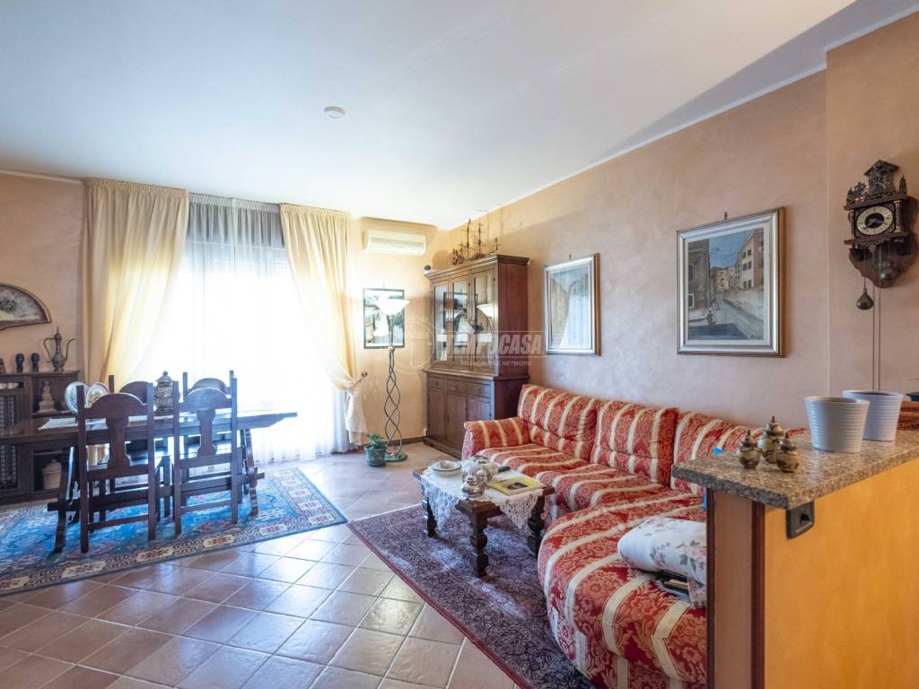 appartamento in vendita a Novara in zona zona Cittadella - Villaggio Dalmazia