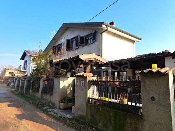 casa indipendente in vendita a Novara in zona zona Bicocca