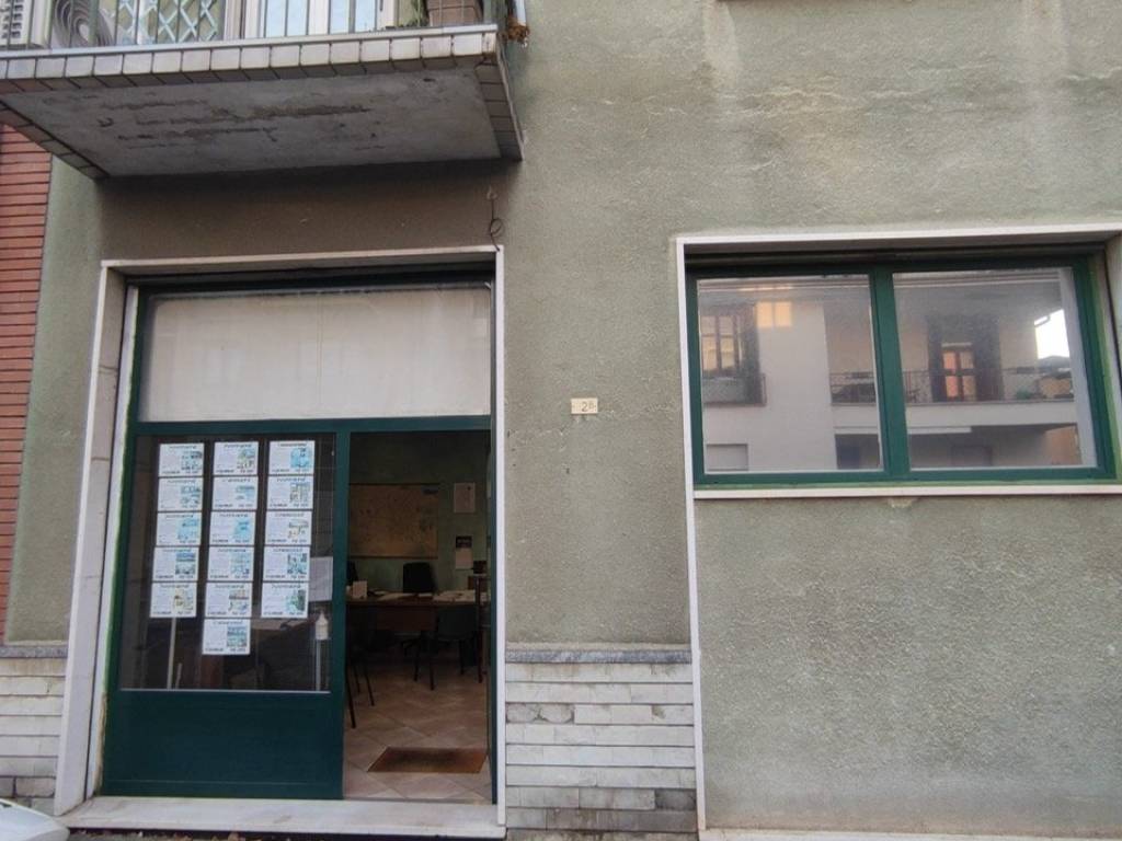 negozio in vendita a Novara in zona zona Sant'Andrea - San Rocco