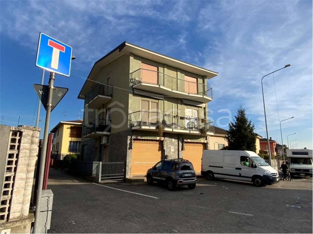 appartamento in vendita a Novara in zona Vignale