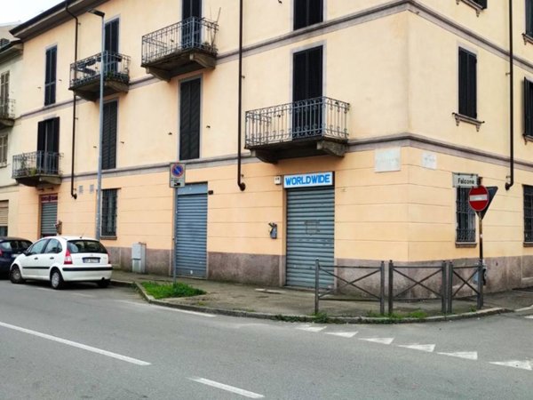 negozio in vendita a Novara in zona zona Cittadella - Villaggio Dalmazia