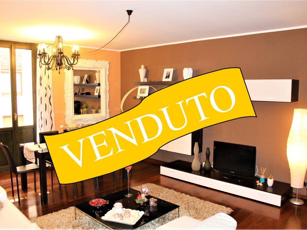 appartamento in vendita a Novara in zona Centro Città