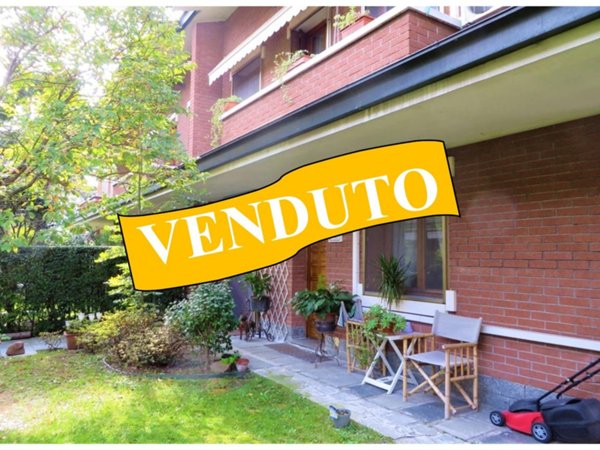 casa indipendente a Novara in zona zona Cittadella - Villaggio Dalmazia