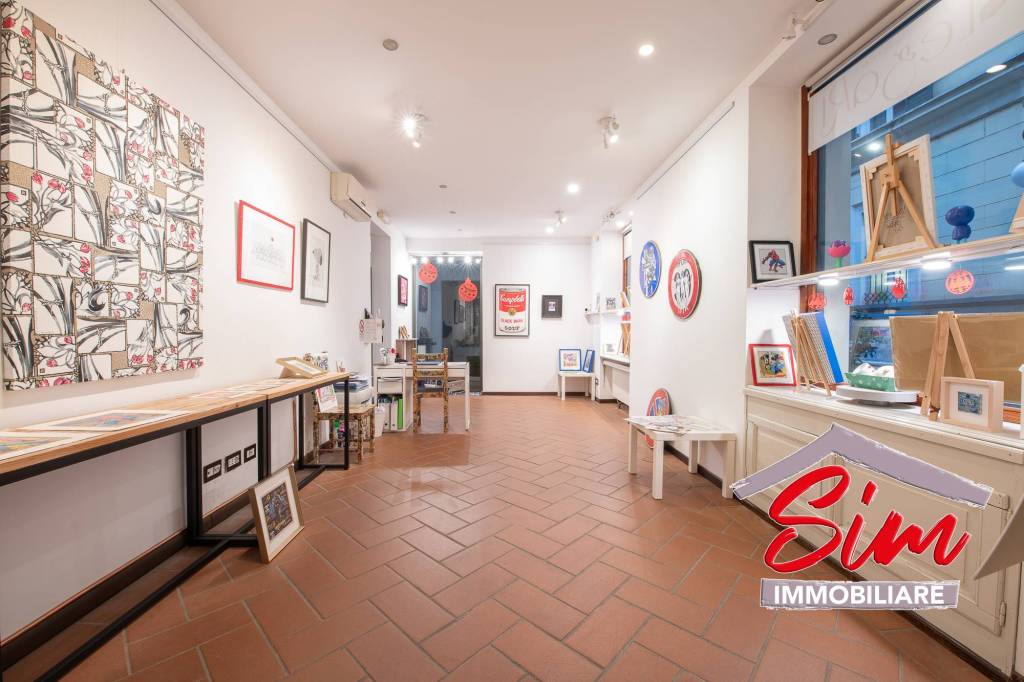 casa indipendente in vendita a Novara in zona Centro Città