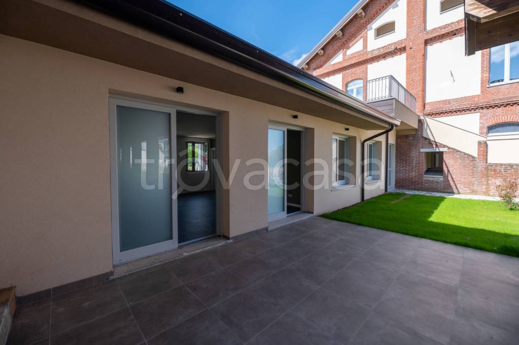 casa indipendente in vendita a Novara in zona Zona Santa Rita