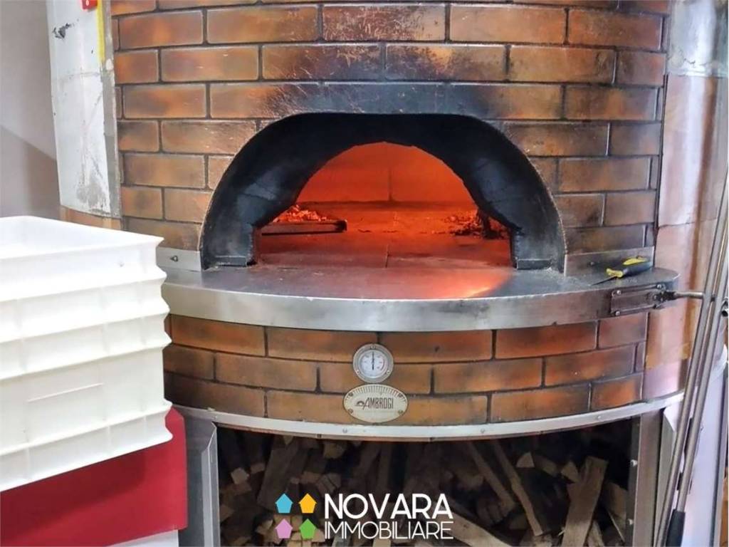 negozio in vendita a Novara in zona zona Sacro Cuore