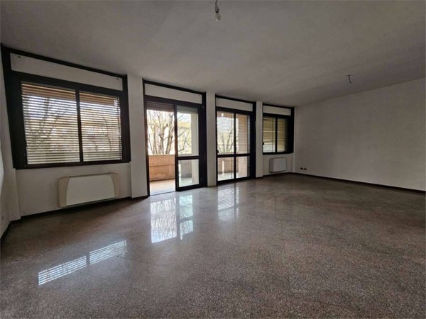appartamento in vendita a Novara in zona Centro Città