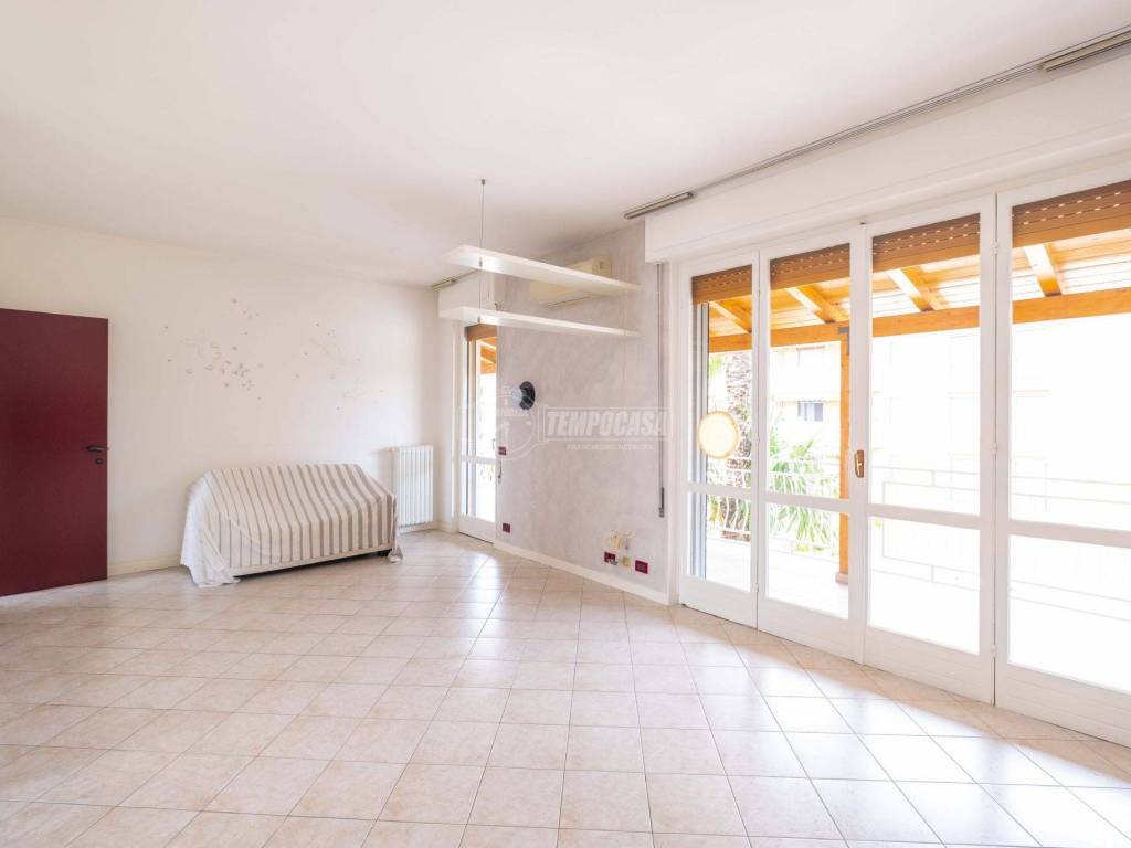 appartamento in vendita a Novara in zona zona Cittadella - Villaggio Dalmazia