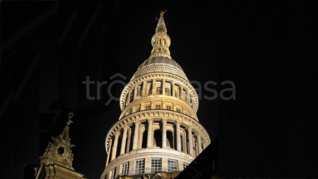 appartamento in vendita a Novara in zona Centro Città
