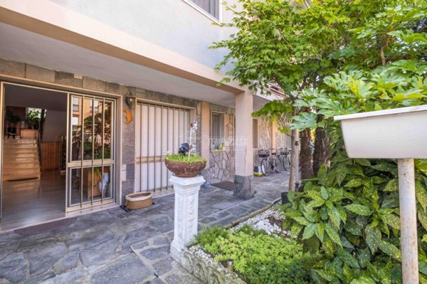 appartamento in vendita a Novara in zona zona Cittadella - Villaggio Dalmazia