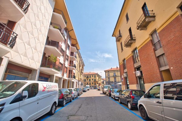 appartamento in vendita a Novara in zona Centro Città