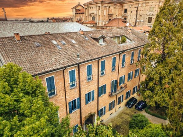 appartamento in vendita a Novara in zona Centro Città