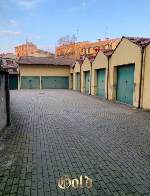 locale commerciale in vendita a Novara in zona zona Sant'Agabio