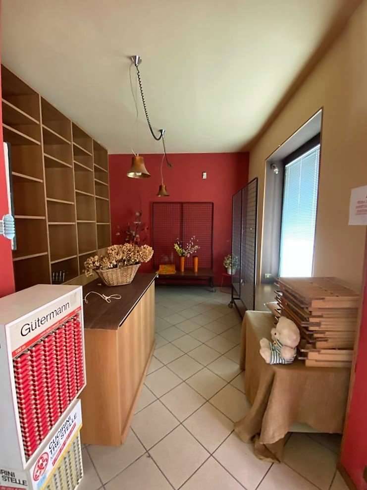 casa indipendente in vendita a Novara