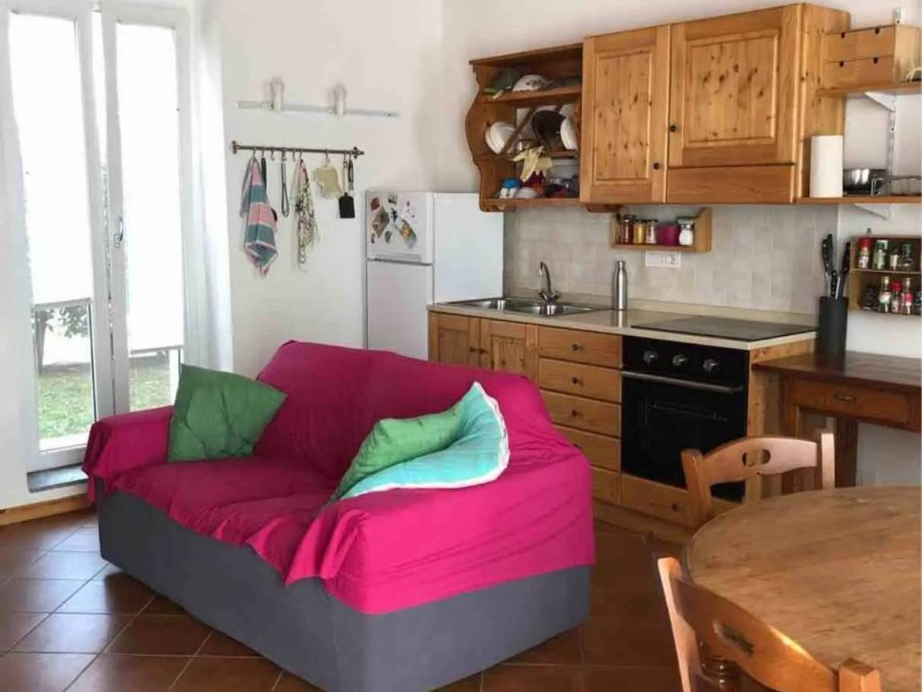 appartamento in vendita a Novara in zona Veveri