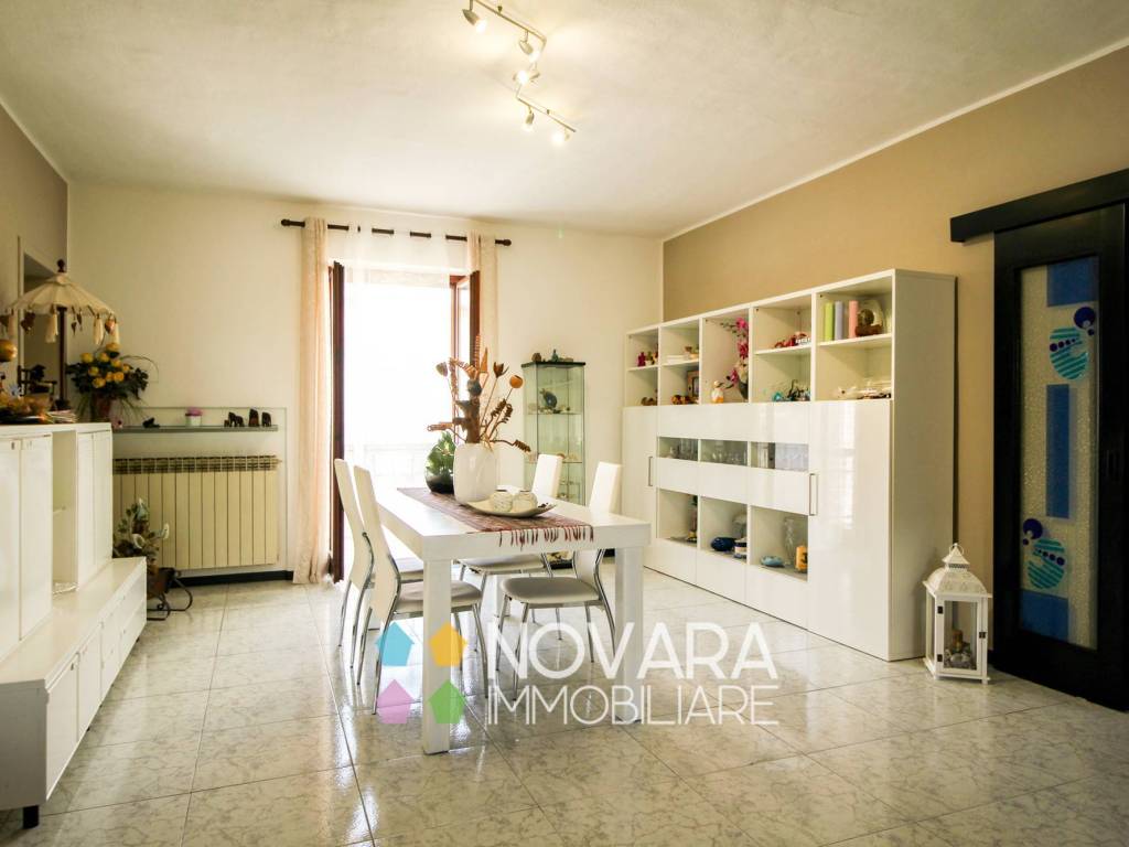 appartamento in vendita a Novara in zona Pernate
