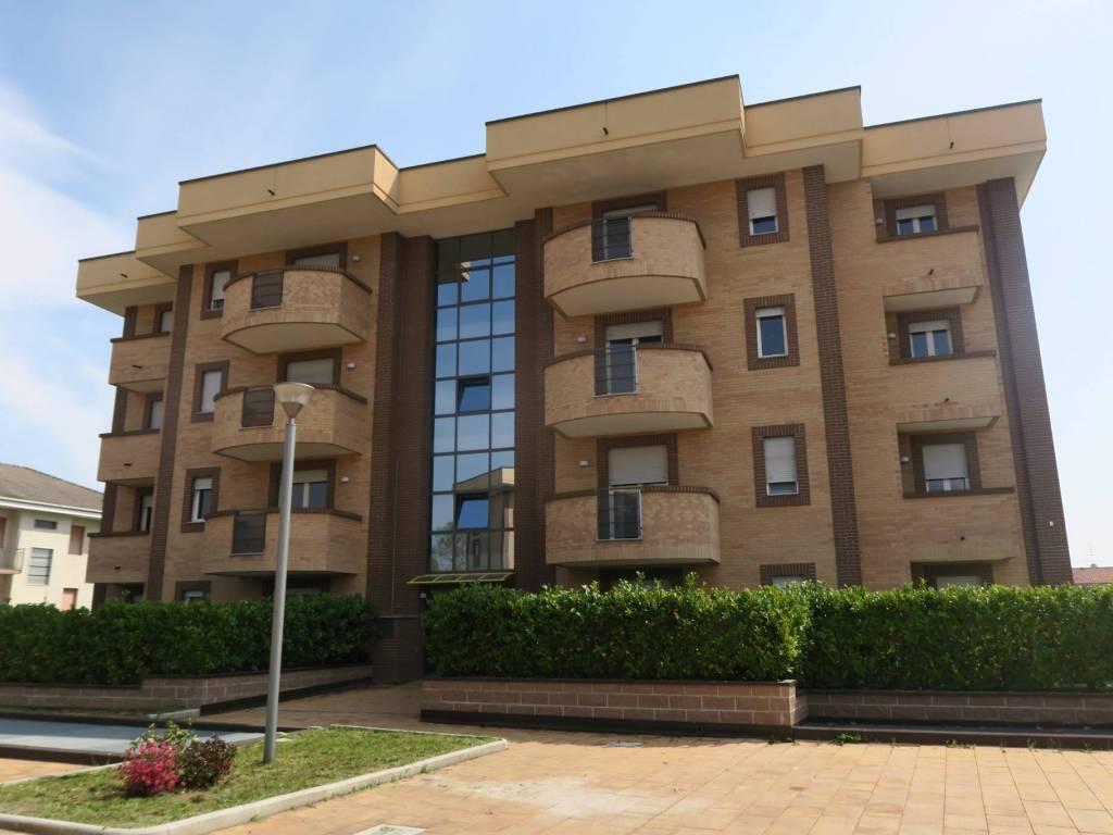 appartamento in vendita a Novara in zona Veveri