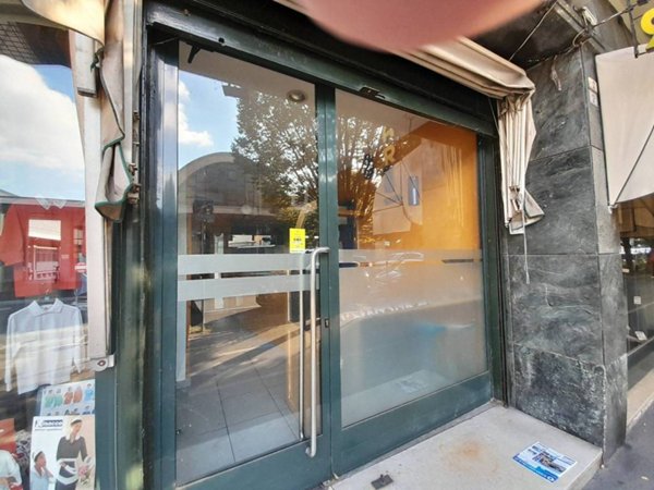 negozio in vendita a Novara