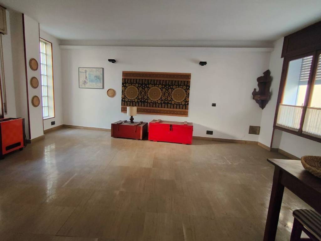 appartamento in vendita a Novara in zona Centro Città