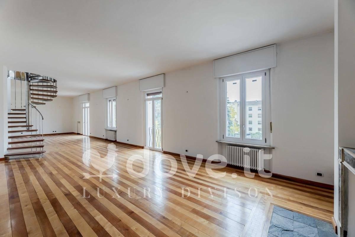 appartamento in vendita a Novara in zona Centro Città