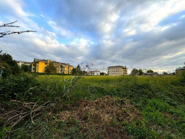 terreno agricolo a Novara in zona zona Cittadella - Villaggio Dalmazia