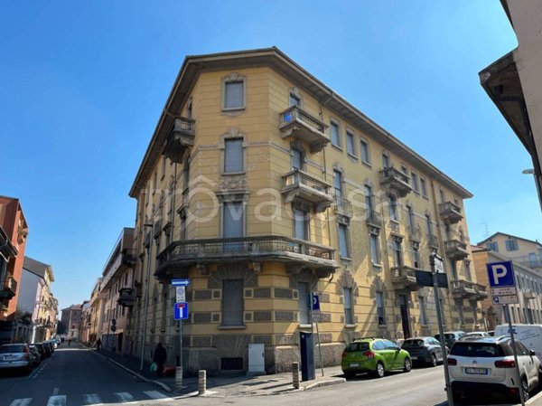 appartamento in vendita a Novara in zona Centro Città