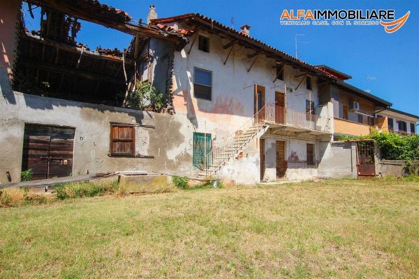 villa in vendita a Novara in zona Veveri