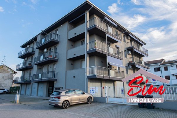 appartamento in vendita a Novara in zona Lumellogno