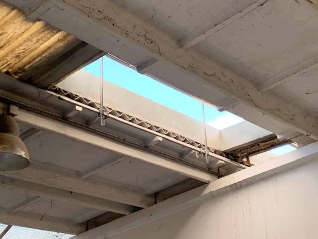 capannone in vendita a Novara in zona Pernate