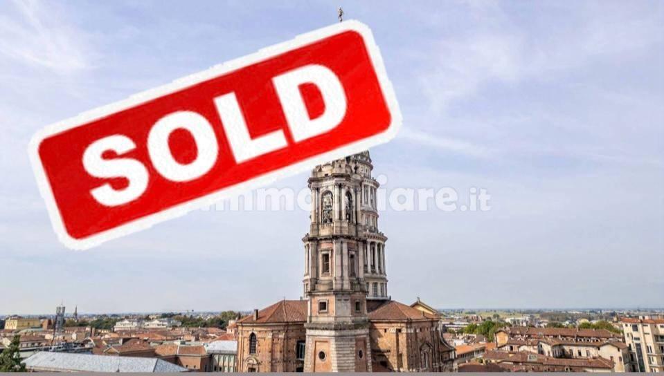 appartamento in vendita a Novara in zona Centro Città